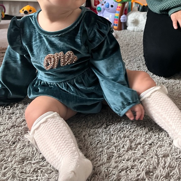 Rustic Green Velvet Romper For Baby Girl’s First Birthday - Picture 6 of 6